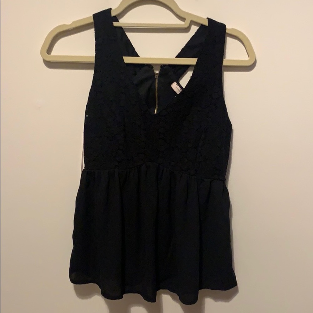 Black deep v tank